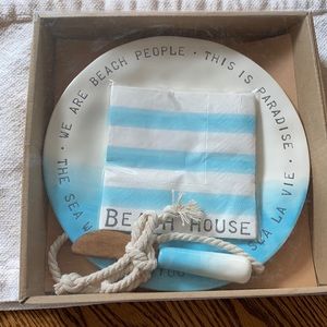 Serving dish with matching napkins and spreader